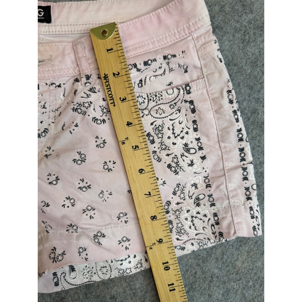 Vintage Y2K D&G Dolce & Gabbana Pink Bandana Print Low Rise Shorts 26 Western - Picture 5 of 12